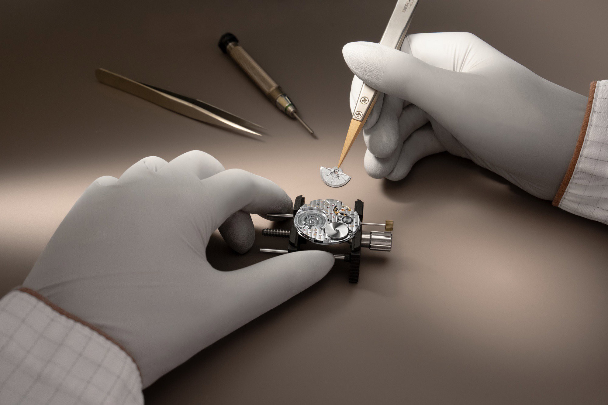 Overseas Self-Winding Ultra-Thin — view 3