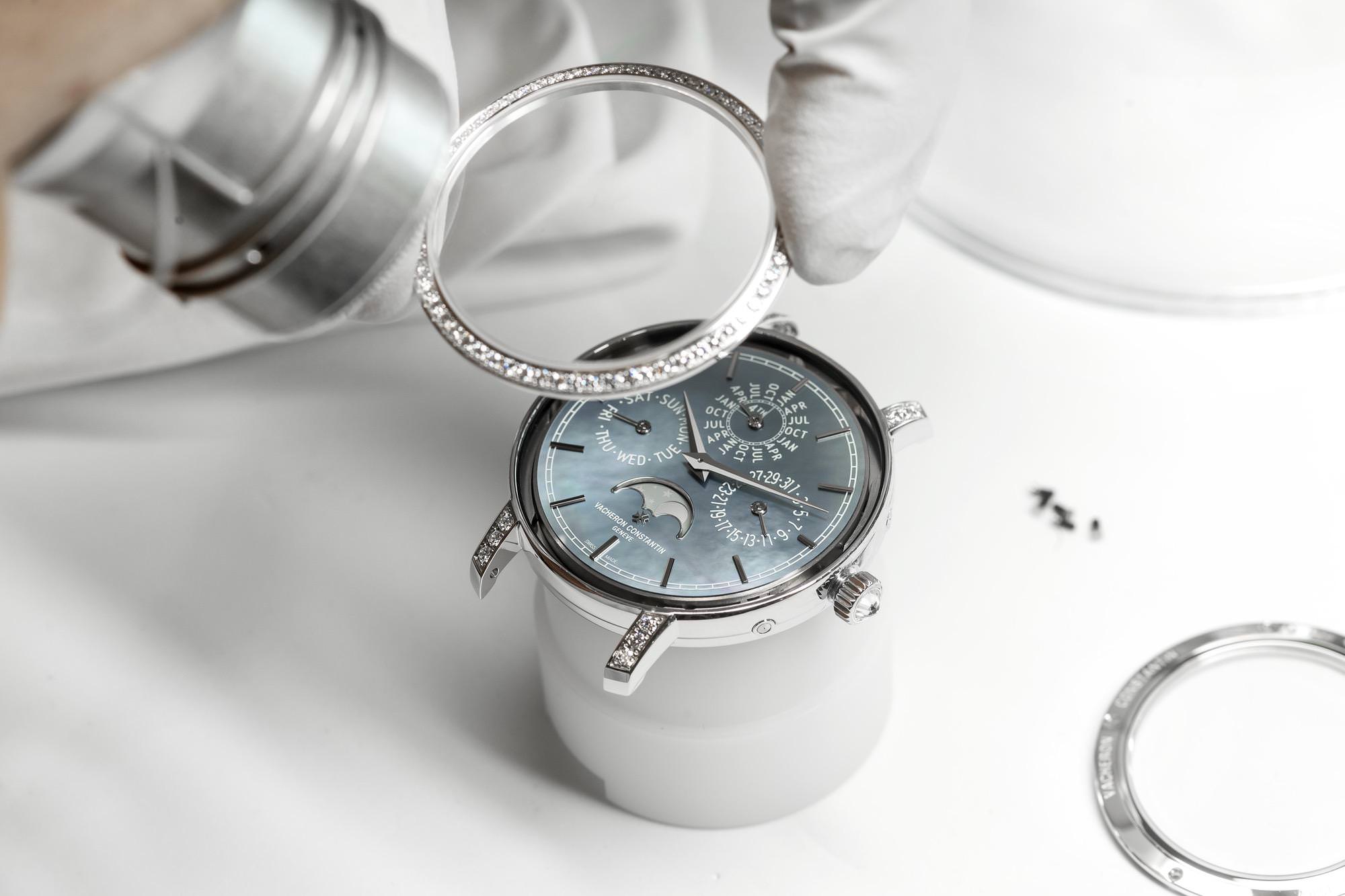 Traditionnelle Perpetual Calendar Ultra-Thin — view 2