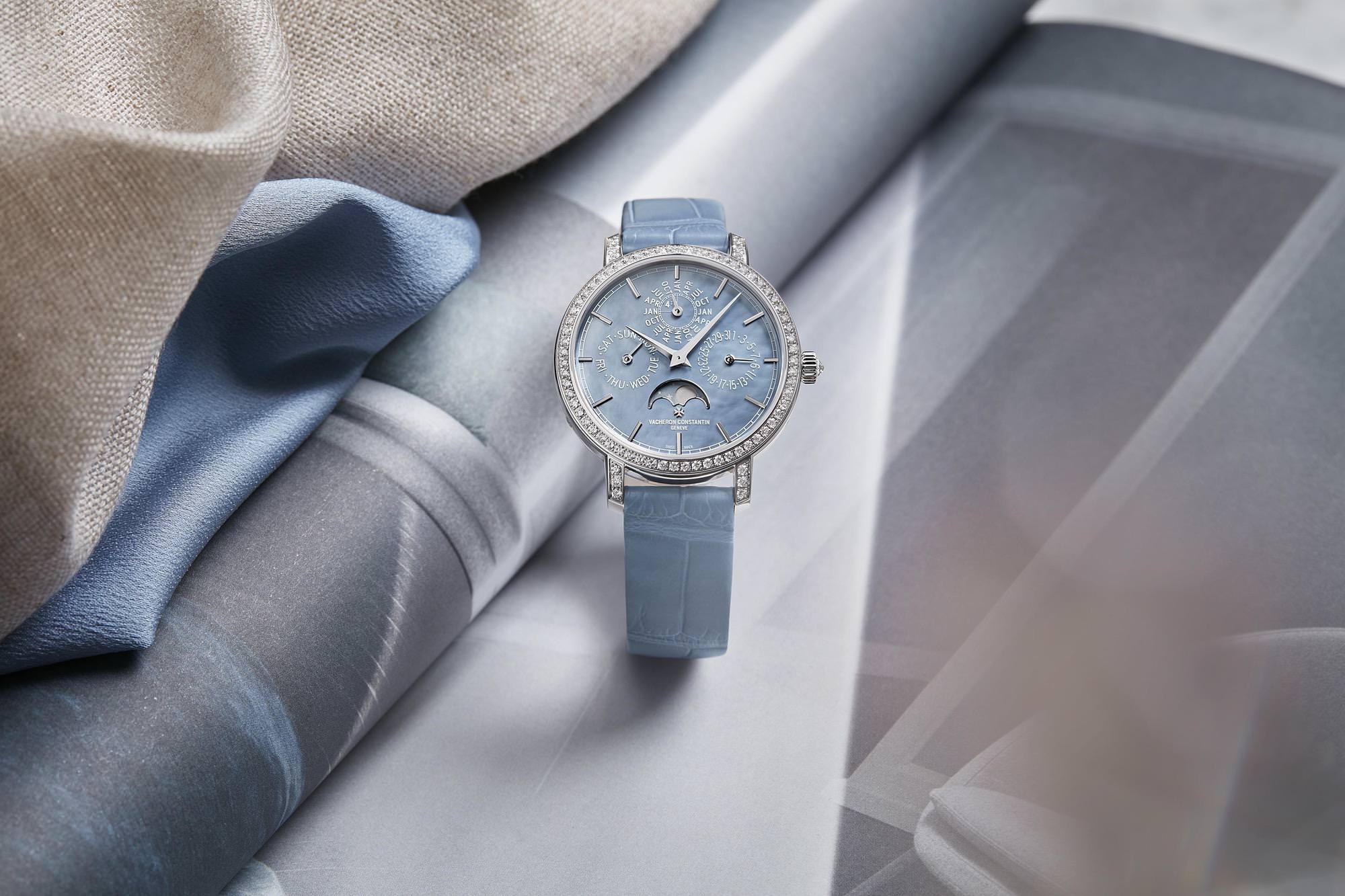 Traditionnelle Perpetual Calendar Ultra-Thin — view 4