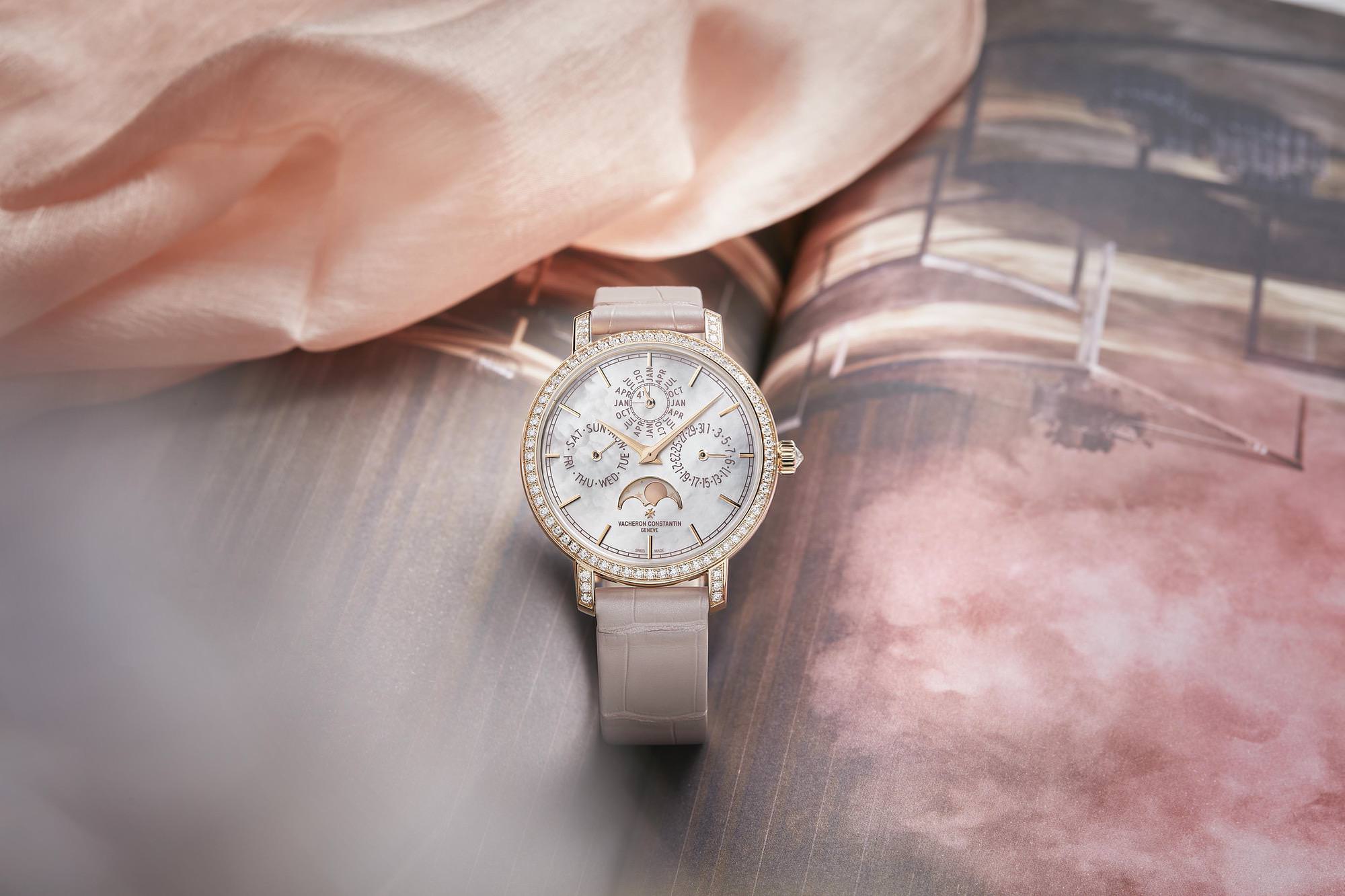 Traditionnelle Perpetual Calendar Ultra-Thin — view 3