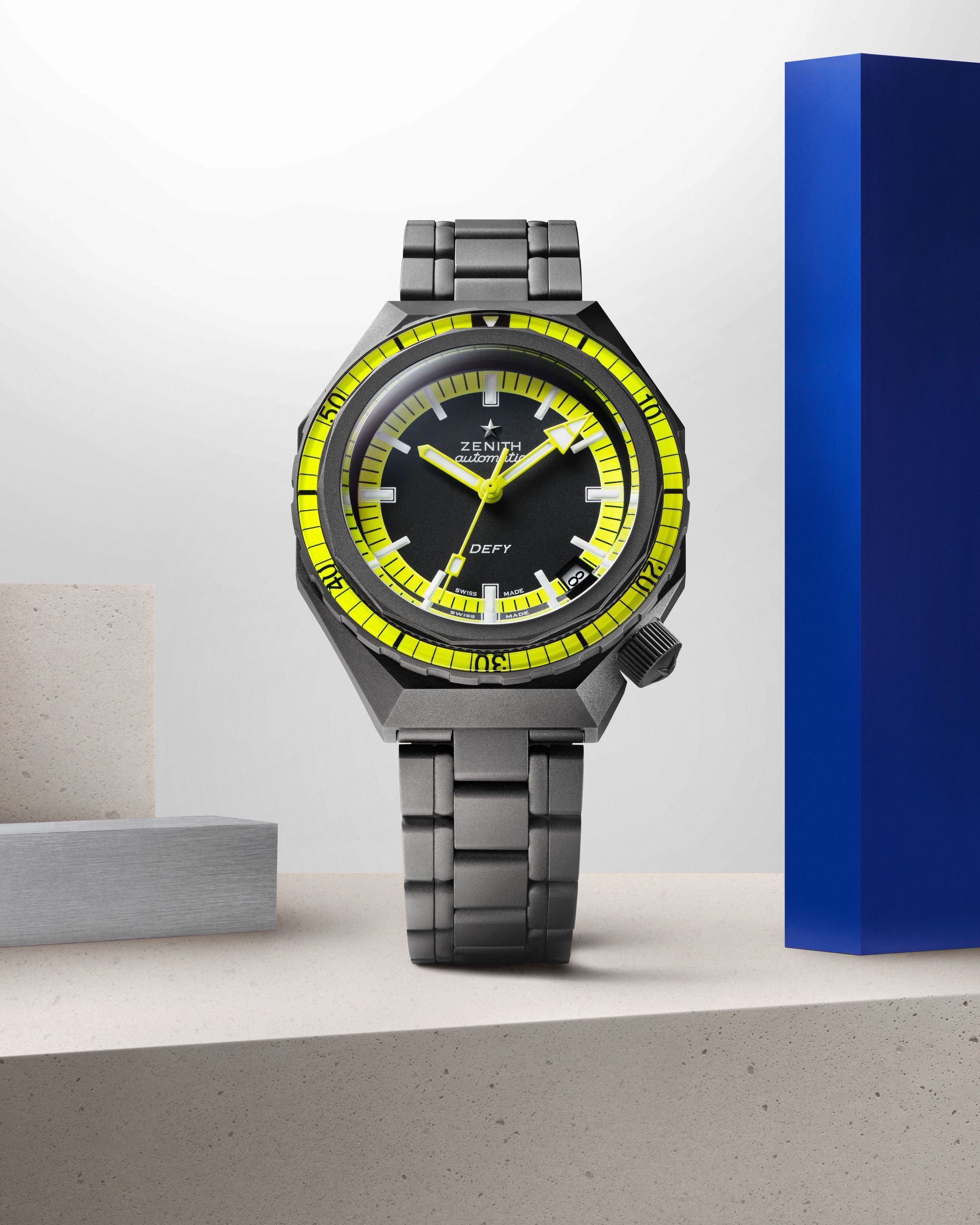 Defy Revival Diver — view 3