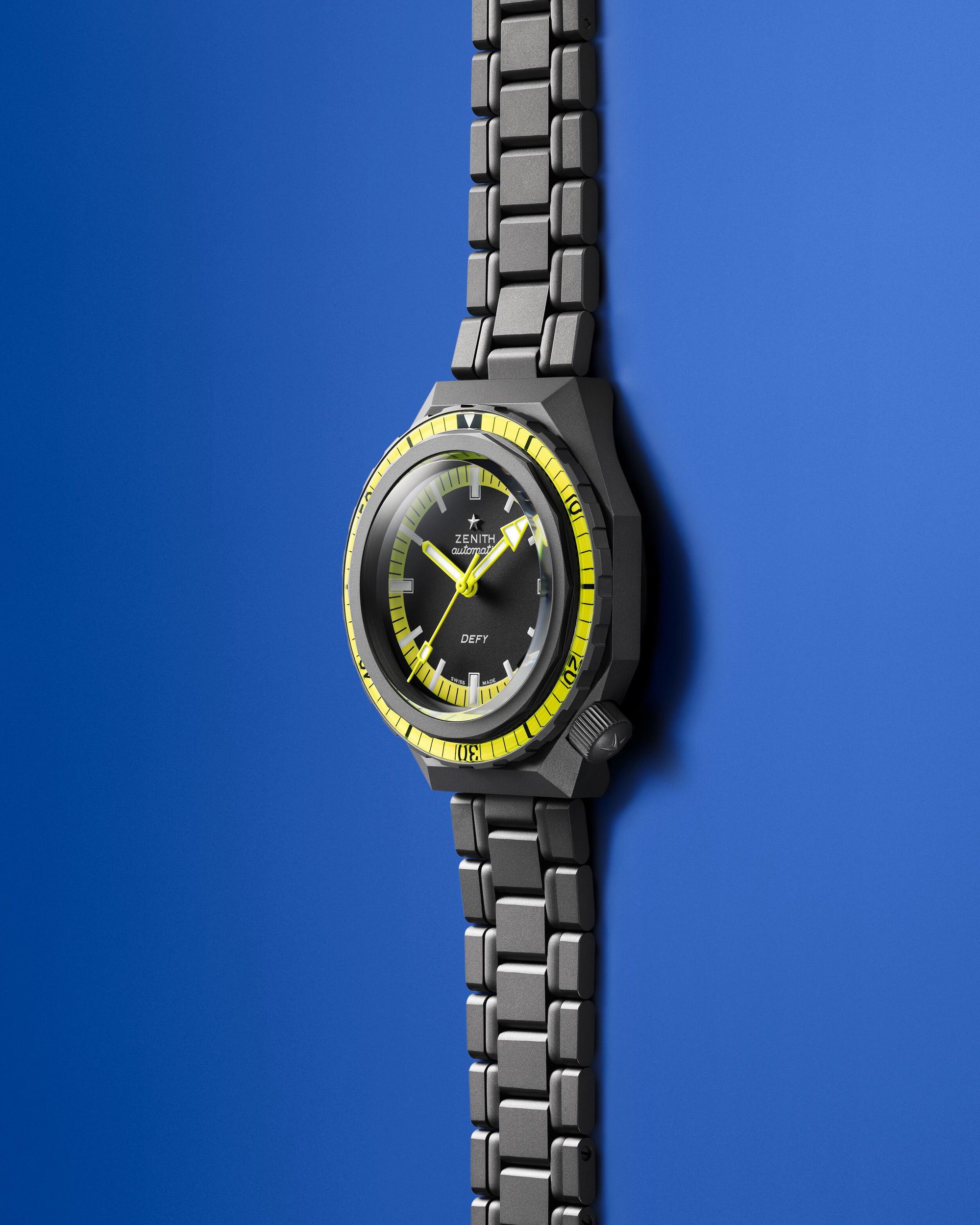 Defy Revival Diver — view 5
